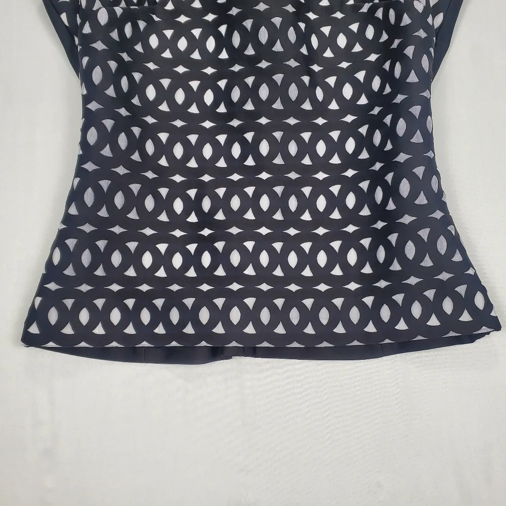 Calvin Klein Dressy Sleeveless Blouse with Tapered Waist Black / Gray Size Small - Picture 5 of 11
